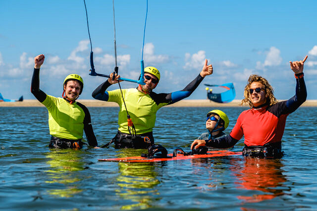 BLOW kitesurf school de Zandmotor